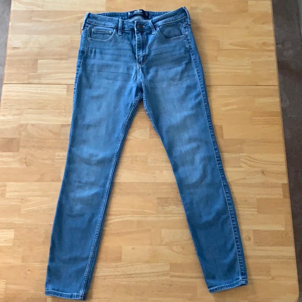 Hollister High-rise super skinny jeans, size 9R